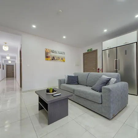 Lovely 3br With Private Terrace In Swieqi By 360 Estates