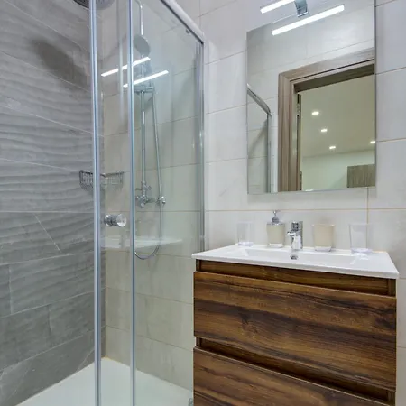 Lovely 3br With Private Terrace In Swieqi By 360 Estates