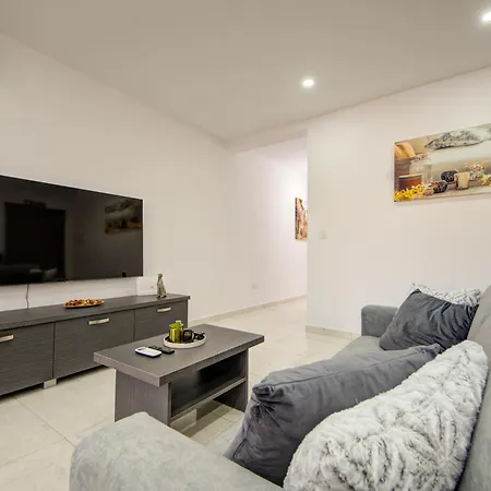 아파트 Lovely 3br With Private Terrace In Swieqi By 360 Estates *