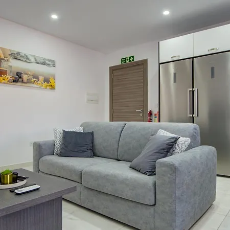 아파트 Lovely 3br With Private Terrace In Swieqi By 360 Estates